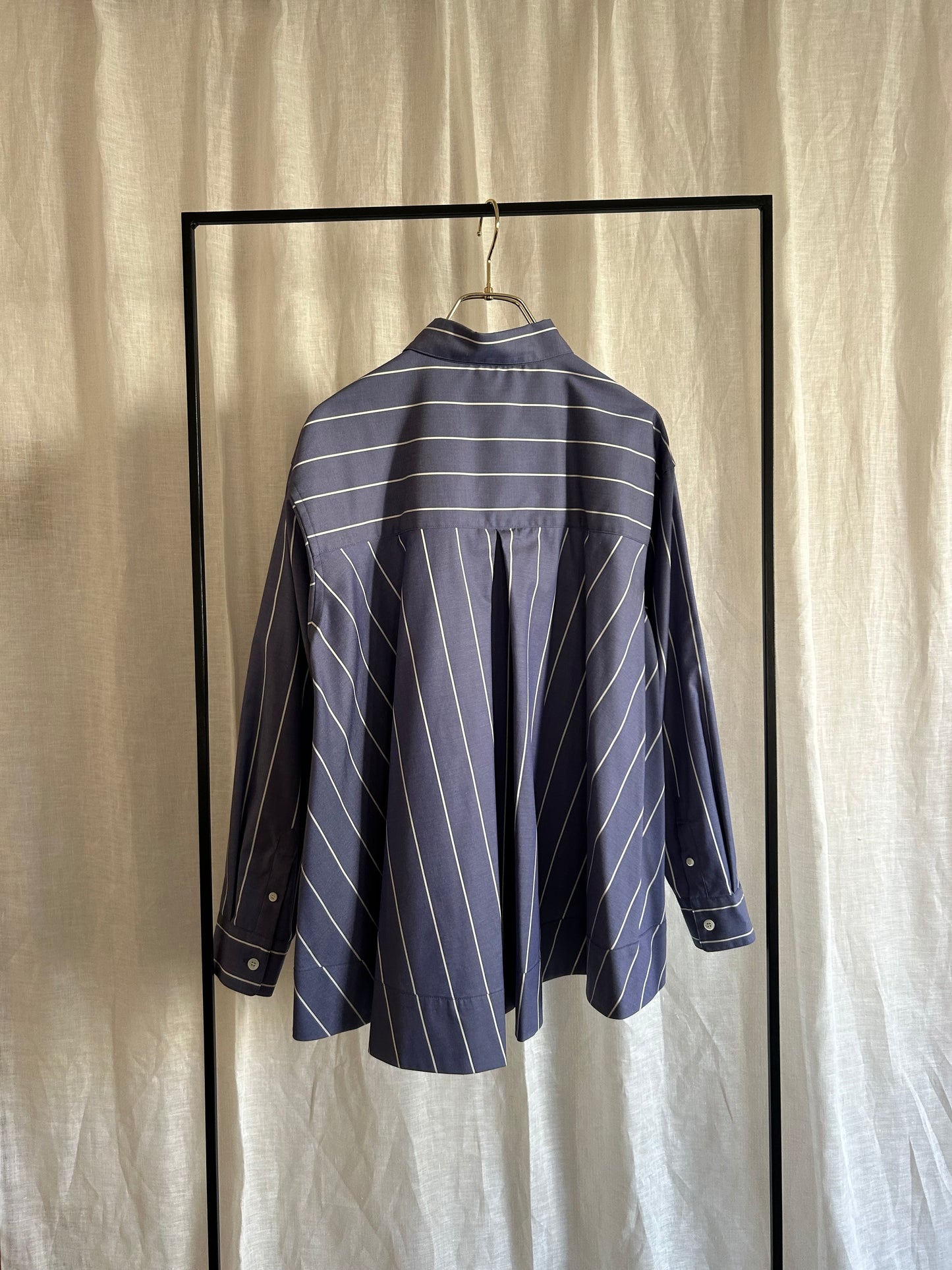 25ss ストライプバックフレアーシャツ