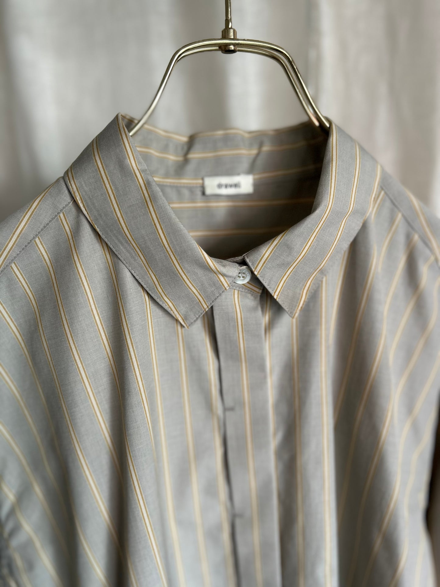 25AW バックフレアシャツ