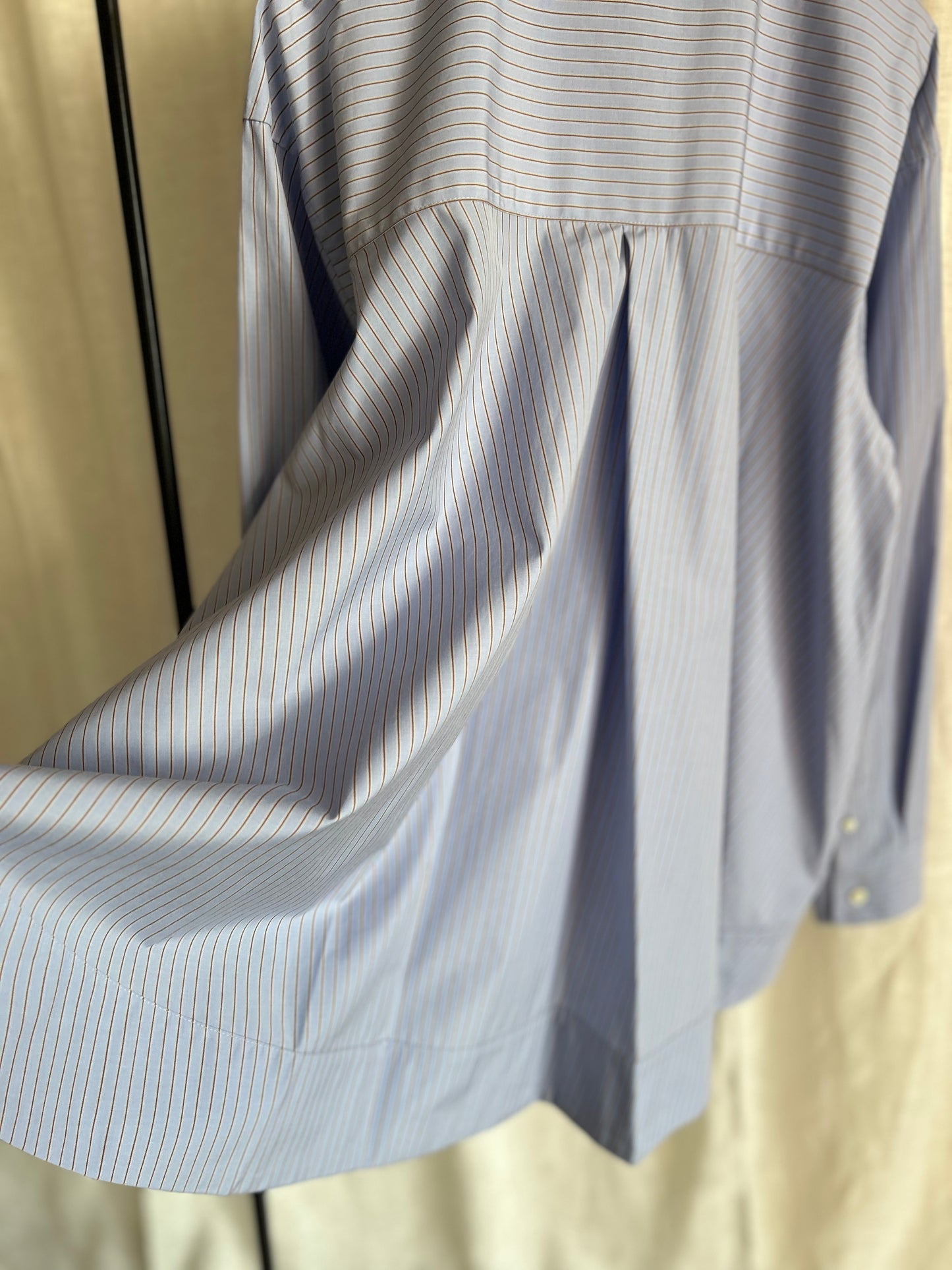 25AW バックフレアシャツ
